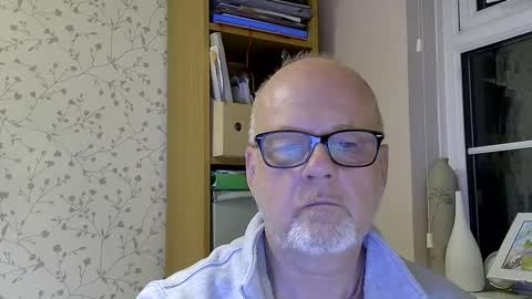 Snapshot of yourmumisfit chatting on December 8, 2024, 5:55 pm yourmumisfit online show from December 8, 2024, 5:55 pm