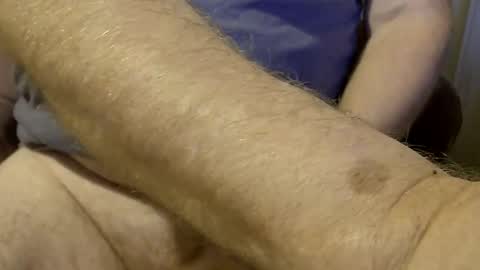 Snapshot of yourmumisfit chatting on December 18, 2025, 6:03 pm yourmumisfit online show from December 18, 2025, 6:03 pm