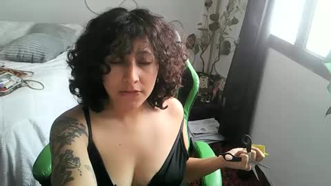 Serena online show from September 22, 2025, 3:14 pm