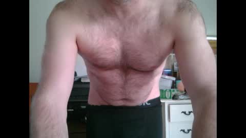 Snapshot of yourretroguy chatting on November 25, 2025, 1:27 am yourretroguy online show from November 25, 2025, 1:27 am