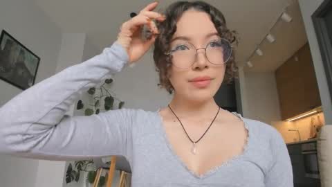 Snapshot of yours_meyy chatting on February 26, 2026, 8:57 am youre meyy online show from February 26, 2026, 8:57 am