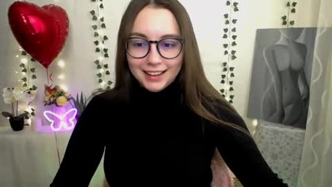 Snapshot of yours_piece_of_happiness_ chatting on February 19, 2025, 6:33 am Happy online show from February 19, 2025, 6:33 am
