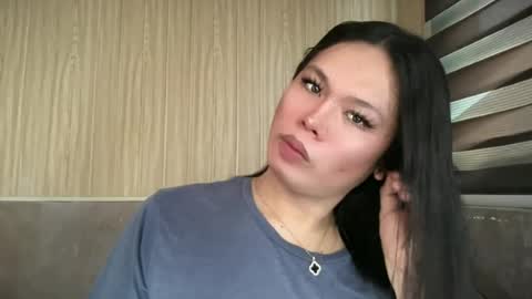 yourseductive_jem online show from July 28, 2026, 1:34 am