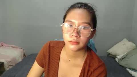 Snapshot of yoursexy_reb chatting on January 8, 2026, 2:14 am yoursexy_reb online show from January 8, 2026, 2:14 am