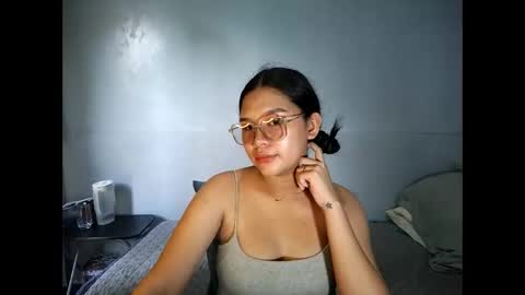 Snapshot of yoursexy_reb chatting on February 12, 2026, 5:13 am yoursexy_reb online show from February 12, 2026, 5:13 am