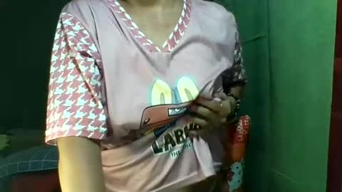 Snapshot of yourshygirl82 chatting on December 18, 2024, 3:26 am im MAY online show from December 18, 2024, 3:26 am