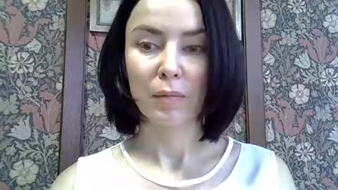 Snapshot of yoursofia_ chatting on November 18, 2025, 11:25 am yoursofia_ online show from November 18, 2025, 11:25 am