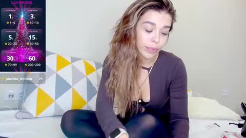 yoursoul_mila online show from December 16, 2024, 11:12 am