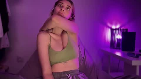 Snapshot of yoursweet_couple chatting on September 25, 2025, 8:45 pm yoursweet_couple online show from September 25, 2025, 8:45 pm