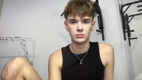 Snapshot of yoursweetyguy chatting on November 7, 2025, 3:34 pm yoursweetyguy online show from November 7, 2025, 3:34 pm