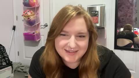 yourthickgingergoddess online show from November 3, 2025, 7:04 pm