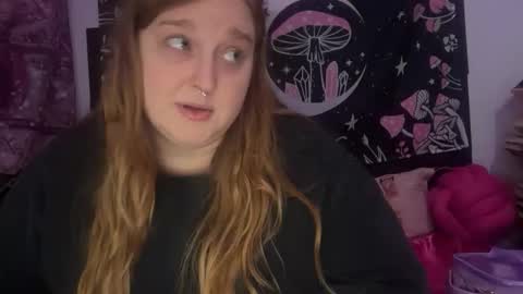 yourthickgingergoddess online show from December 14, 2025, 11:42 pm