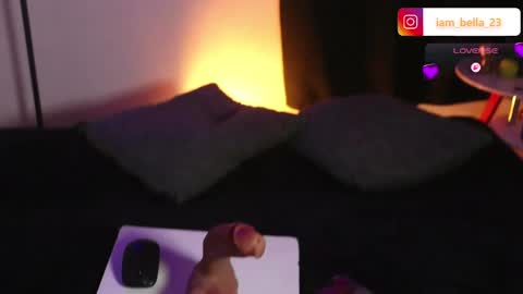 Bella- Independert Model online show from April 16, 2026, 9:39 pm