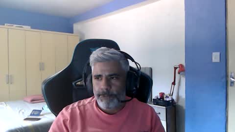 yourtoytoyoumaster3 online show from November 24, 2025, 2:06 pm