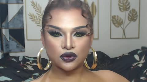 Snapshot of yourtrannyqueenxxx chatting on April 3, 2026, 10:19 pm Anastacia Grey online show from April 3, 2026, 10:19 pm
