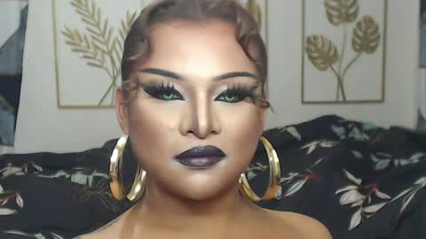 Snapshot of yourtrannyqueenxxx chatting on April 19, 2026, 12:00 am Anastacia Grey online show from April 19, 2026, 12:00 am