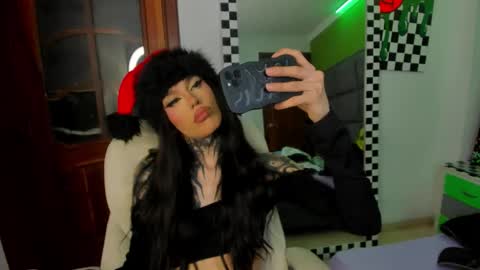 Snapshot of yourvirtualgirlfriennd chatting on December 19, 2025, 7:48 am GI online show from December 19, 2025, 7:48 am