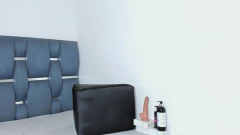 yourwife_anna online show from October 20, 2025, 10:27 am