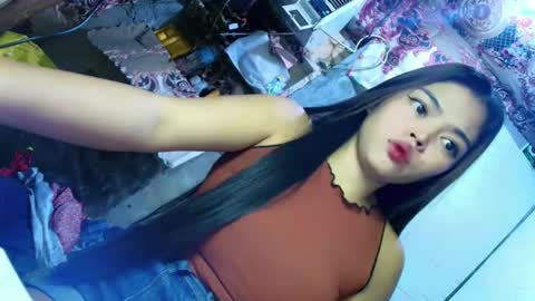 Snapshot of yourwife_material chatting on March 18, 2026, 2:04 am angela online show from March 18, 2026, 2:04 am