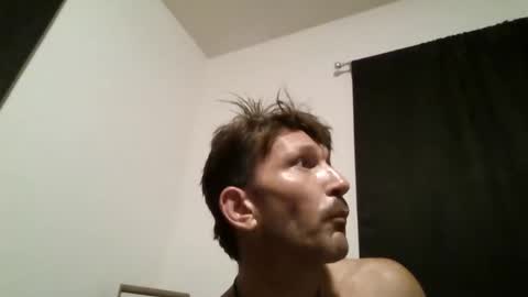 youwakimb11 online show from April 16, 2026, 7:31 am