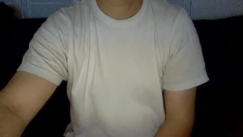 Snapshot of yque2 chatting on December 14, 2025, 3:50 pm yque online show from December 14, 2025, 3:50 pm