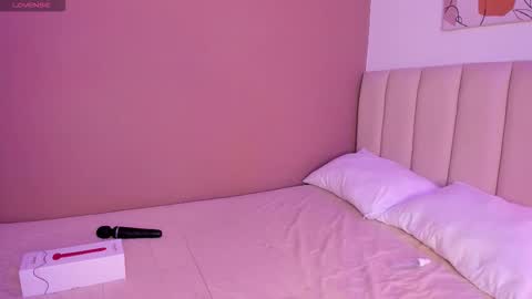 Yuliet online show from October 14, 2025, 8:53 pm