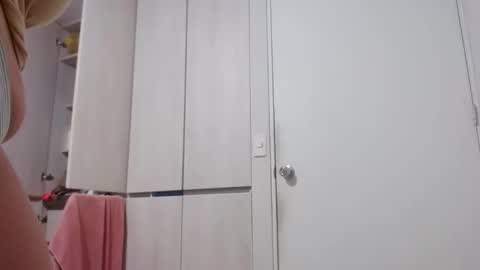 Snapshot of yuliana_25 chatting on April 4, 2026, 11:02 pm yuliana_25 online show from April 4, 2026, 11:02 pm