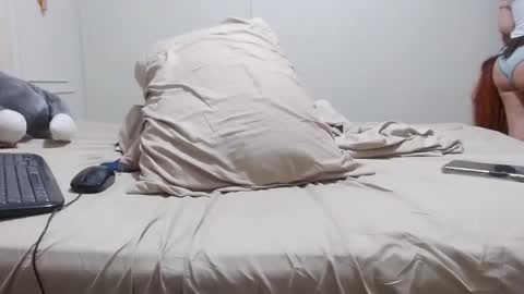 Snapshot of yuliana_25 chatting on April 26, 2026, 10:18 pm yuliana_25 online show from April 26, 2026, 10:18 pm
