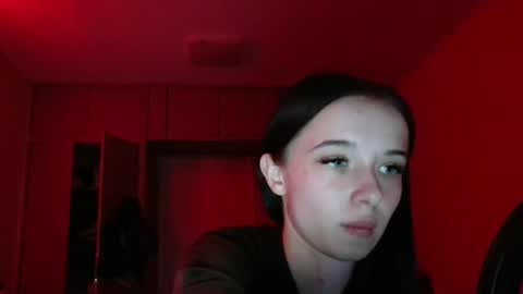 Yuliia online show from April 17, 2026, 7:06 pm