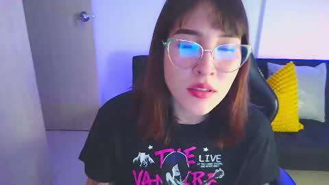 Snapshot of yulienne chatting on February 1, 2026, 1:04 am Yulienne online show from February 1, 2026, 1:04 am