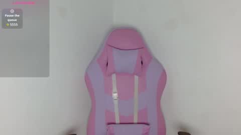 Snapshot of yulissa18 chatting on December 2, 2025, 4:07 am Yuli and SaraIndependent model online show from December 2, 2025, 4:07 am