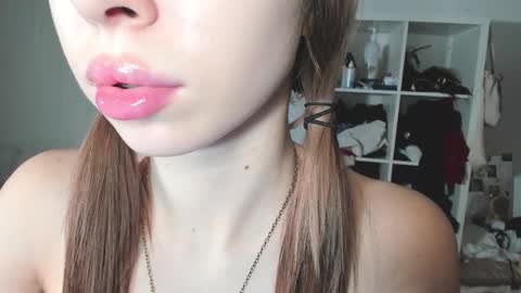 Snapshot of yumm__ chatting on December 22, 2024, 1:55 pm Im away next stream September 10 at 1400 Moscow time online show from December 22, 2024, 1:55 pm