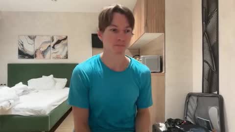 Snapshot of yummyalexxx chatting on January 12, 2026, 4:18 am Alex online show from January 12, 2026, 4:18 am