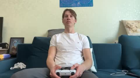 Snapshot of yummyalexxx chatting on February 5, 2026, 10:31 am Alex online show from February 5, 2026, 10:31 am