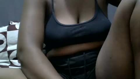 Snapshot of yummychocolate_2 chatting on January 8, 2026, 6:43 pm YUMMY online show from January 8, 2026, 6:43 pm