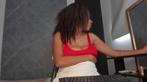 Yummyduo online show from February 11, 2025, 3:08 pm