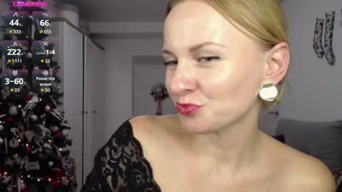 Lillya online show from December 6, 2024, 8:40 pm