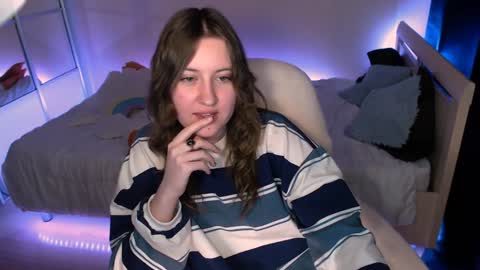 YummyPolly online show from January 10, 2025, 12:59 am