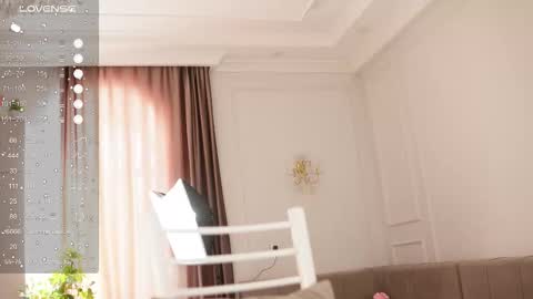 Snapshot of yuna_leen chatting on December 2, 2025, 6:08 am yuna_leen online show from December 2, 2025, 6:08 am