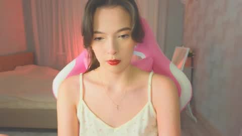 Snapshot of yuna_sunshy chatting on October 6, 2025, 12:19 am Yuna online show from October 6, 2025, 12:19 am