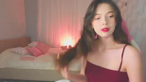 Snapshot of yuna_sunshy chatting on October 22, 2025, 12:33 am Yuna online show from October 22, 2025, 12:33 am