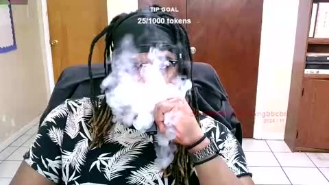 Snapshot of yungbbcbro chatting on December 7, 2024, 5:26 am Octavian online show from December 7, 2024, 5:26 am