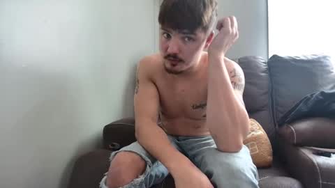 Snapshot of yungbul1 chatting on December 4, 2025, 7:22 pm yungbul1 online show from December 4, 2025, 7:22 pm