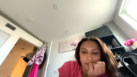 BbyTSSLut online show from July 14, 2026, 12:02 am