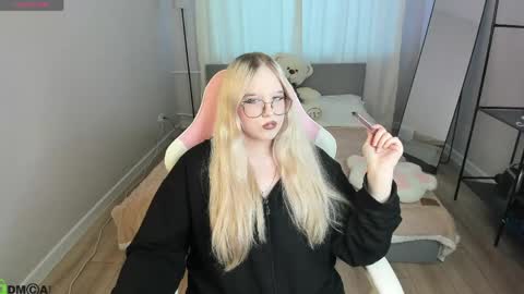 Yungsatou online show from April 30, 2026, 9:37 am