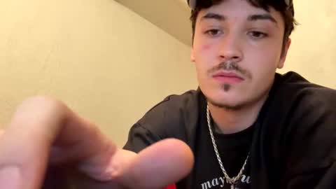 yungstudbev online show from October 19, 2025, 12:44 am