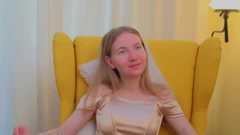 Snapshot of yuricazel chatting on March 27, 2026, 8:09 am Alesia online show from March 27, 2026, 8:09 am