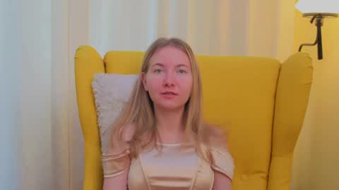 Snapshot of yuricazel chatting on March 27, 2026, 8:26 am Alesia online show from March 27, 2026, 8:26 am