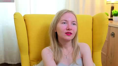 Snapshot of yuricazel chatting on April 16, 2026, 7:31 am Alesia online show from April 16, 2026, 7:31 am