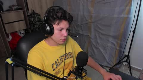Snapshot of yurii_moody chatting on March 12, 2025, 6:07 am yurii_moody online show from March 12, 2025, 6:07 am